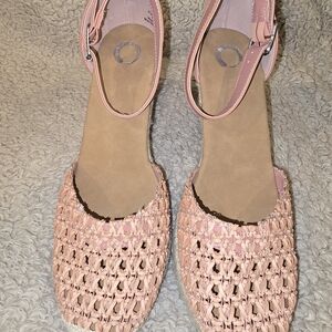 Chic Pink Woven Espadrilles with Ankle Strap